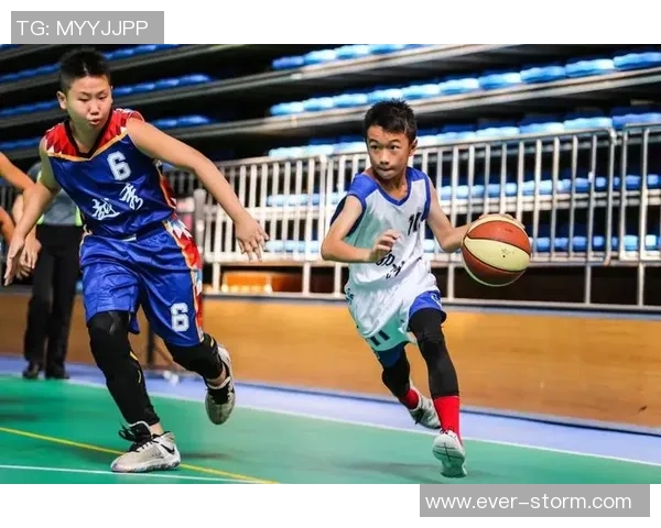 广州篮球队拼搏历程揭秘努力与荣耀交织的锦标赛之旅 广州篮球队拼搏历程揭秘努力与荣耀交织的锦标赛之旅