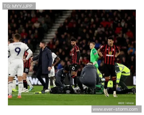 美国足球明星因场外冲突引发打架事件引发媒体热议与球迷关注 美国足球明星因场外冲突引发打架事件引发媒体热议与球迷关注